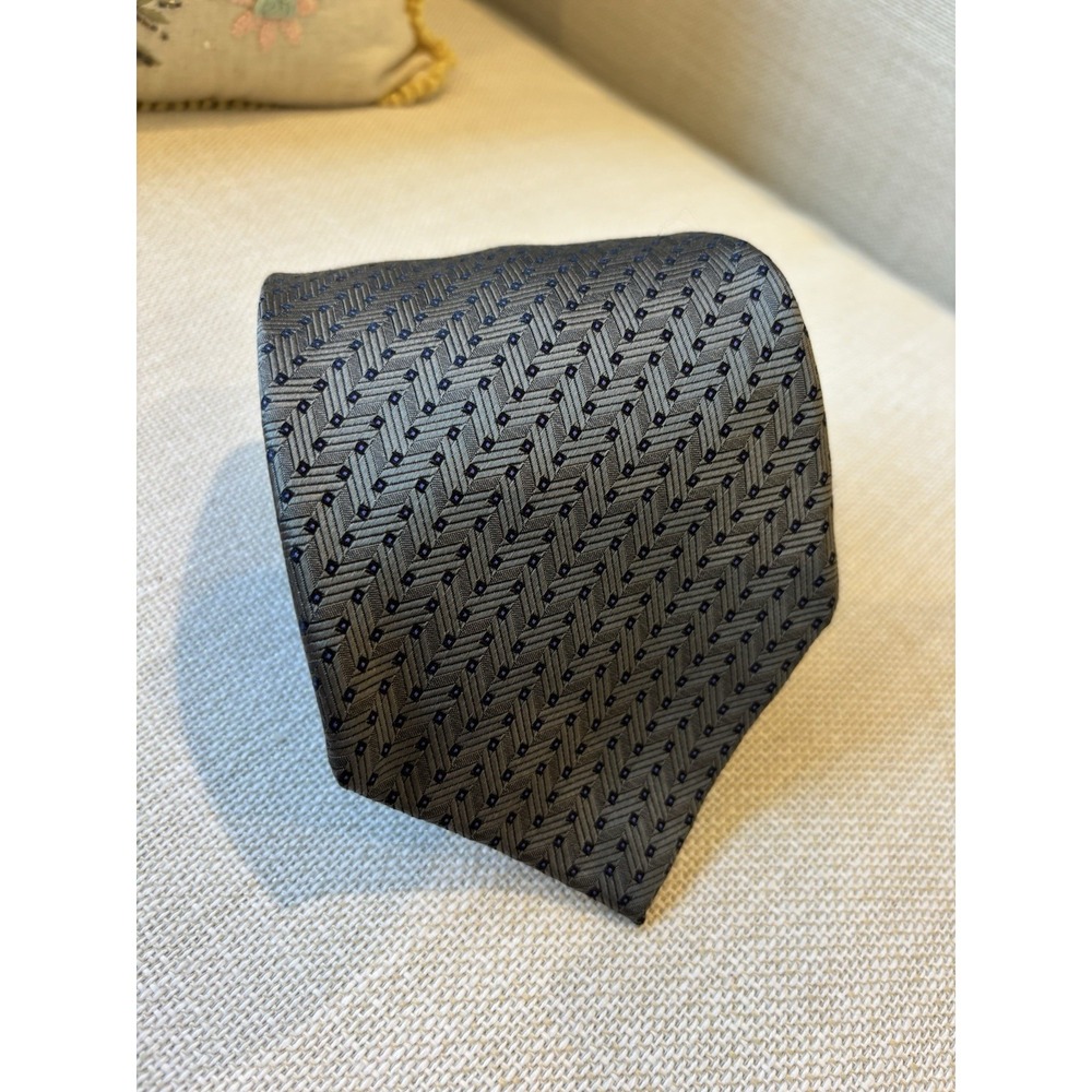 Bel Vetro Tie Four Fold Silk Handmade LE Gray‎ Geometric 3.75"